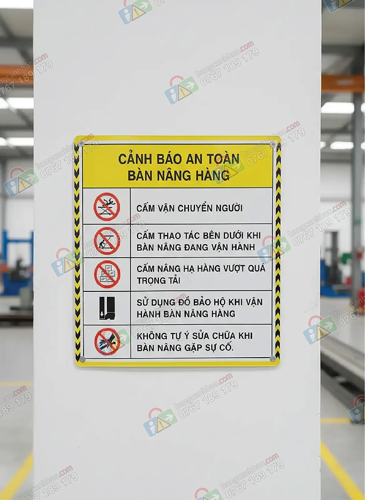 Bảng cảnh báo an toàn bàn nâng hàng